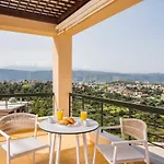 View - Heated Pool & Gym & Sauna - Majestic Views - 5 Min Drive From Center וילה