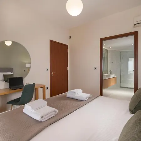 View - Heated Pool & Gym - Majestic Views - 5 Min Drive From Center Villa La Canea