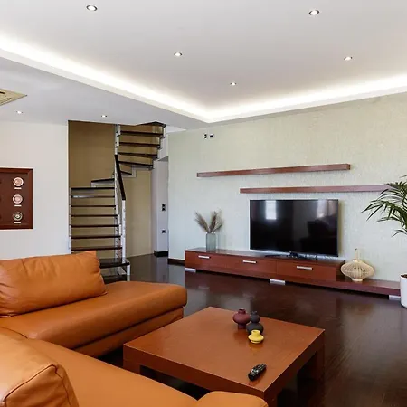 View - Heated Pool & Gym - Majestic Views - 5 Min Drive From Center Chania (Crete)
