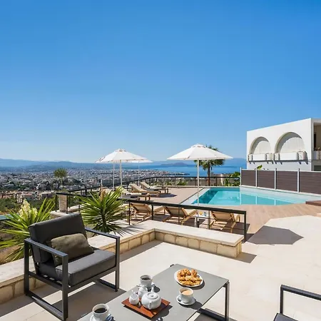 View - Heated Pool & Gym & Sauna - Majestic Views - 5 Min Drive From Center Villa *