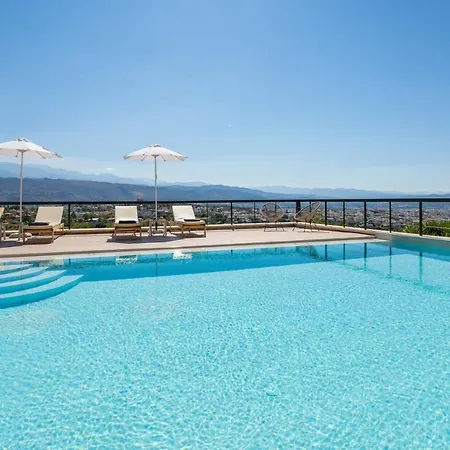 Villa View - Heated Pool & Gym - Majestic Views - 5 Min Drive From Center *