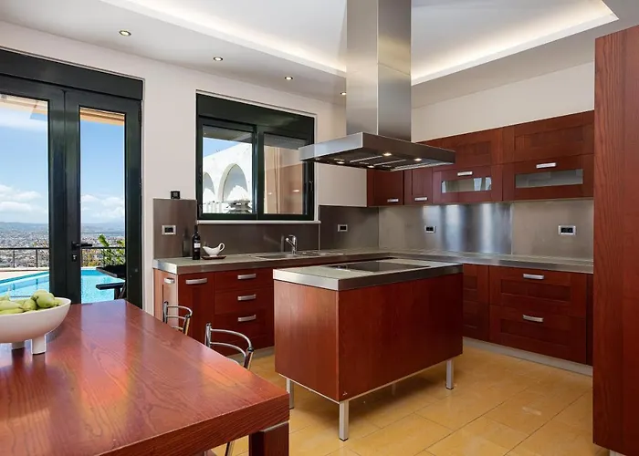 Villa View - Heated Pool & Gym - Majestic Views - 5 Min Drive From Center